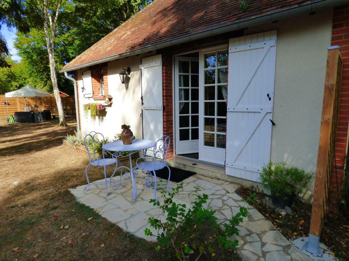 Chambres D'Hotes Les Muscaris Feins-en-Gatinais Εξωτερικό φωτογραφία